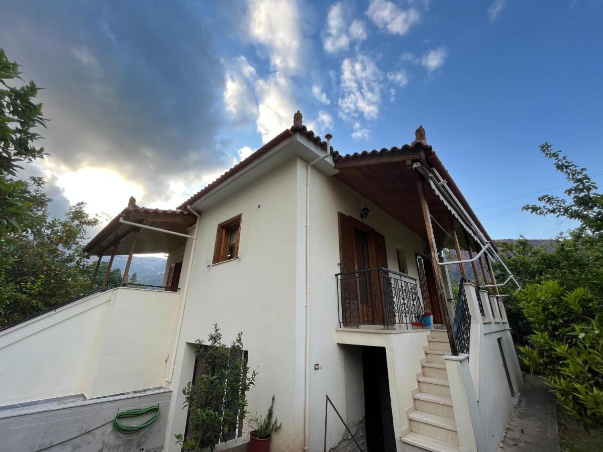 Villa Lemon Tree House Leonídion Exterior foto